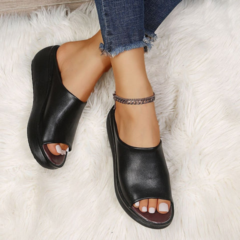 Melbourne Mode’s Eline – Leather Orthopedic Sandals