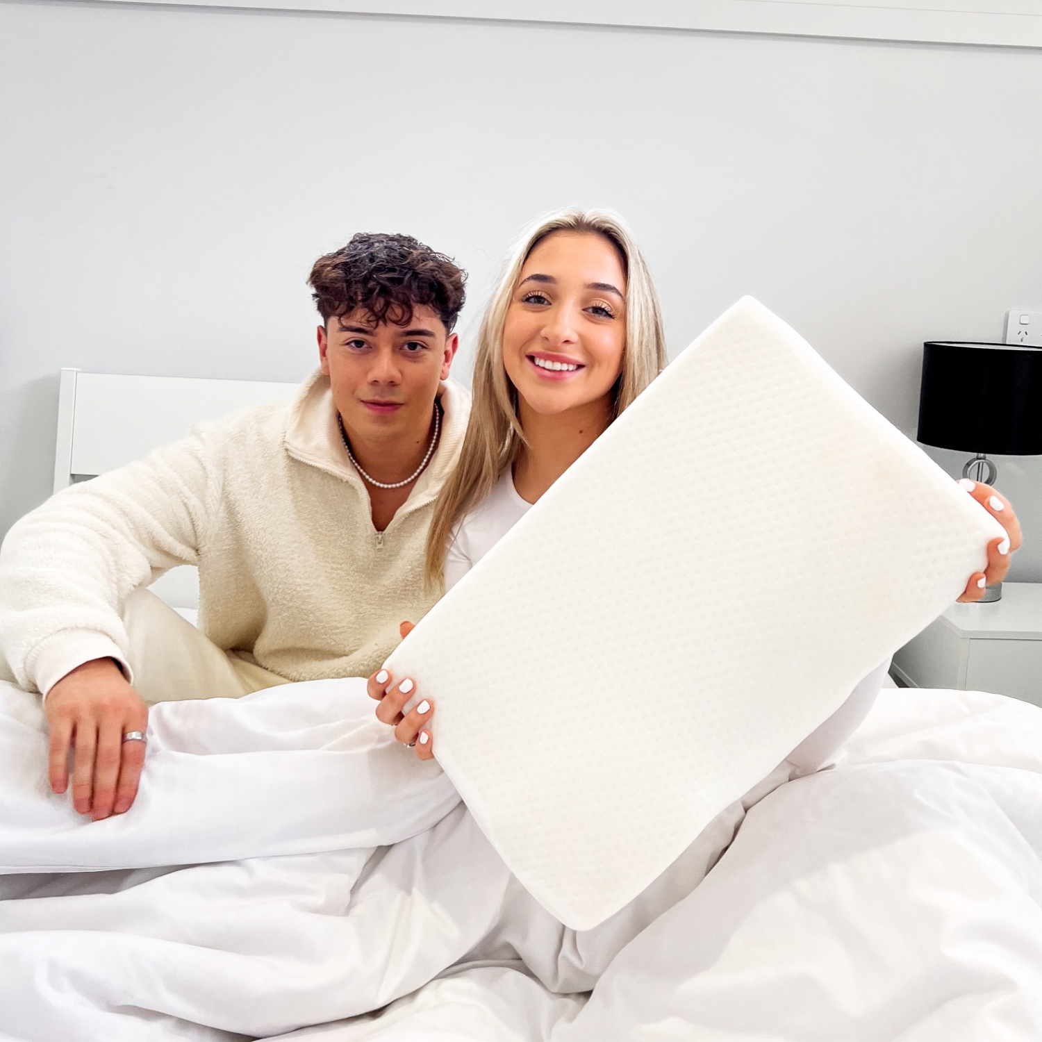 Lgs - Pillow