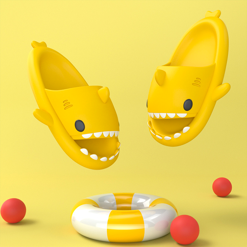 Cute Cartoon Home Non-slip Sandals For Women Shark Slippers Summer Adult Couple Slippers Trendy Indoor And Outdoor Funny Home