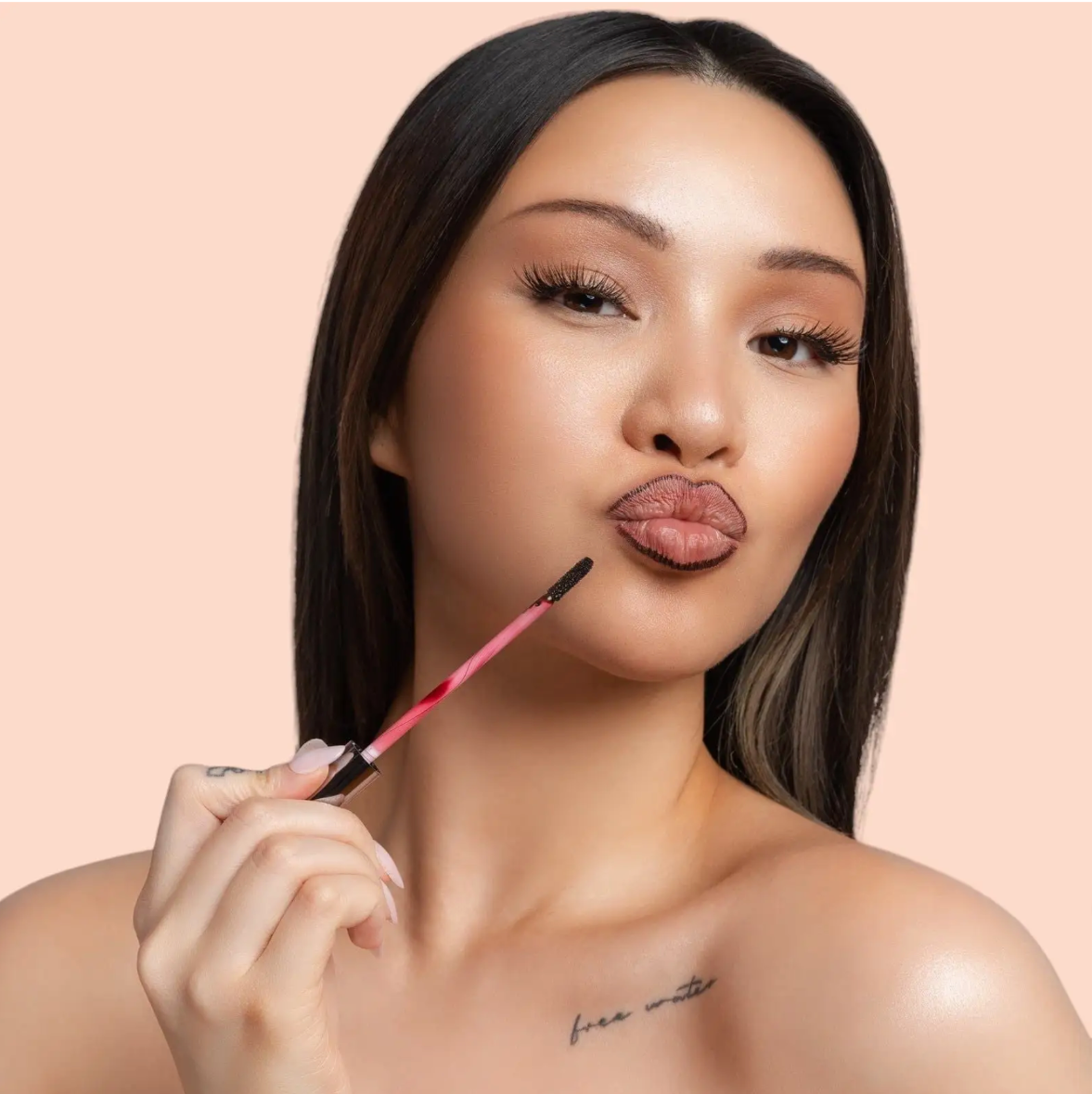 Lip Liner Peel Off – Buy 1 Get 1 Free
