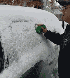 Magical Car Ice Scraper