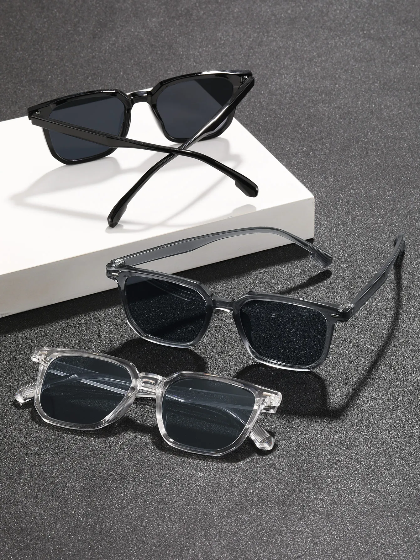 Plastic Frame Fashion Casul-sunglasses For Outdoor Travel