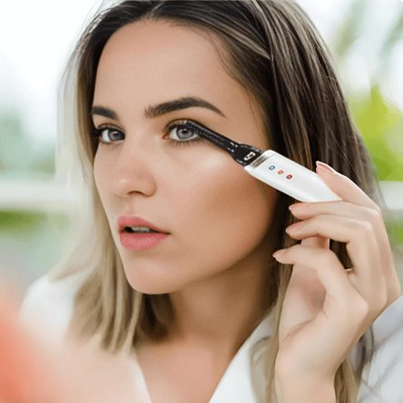 Vitalios Lashrise™ – Heated Eyelash Curler