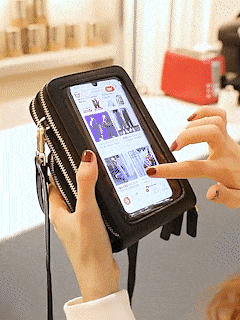 The Premium Shoulder Bag With Touchscreen