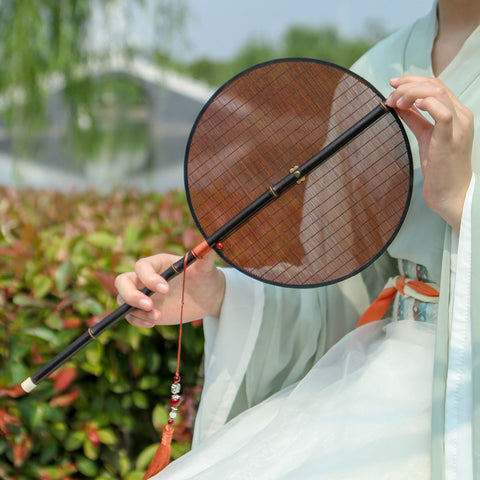 		Foldable Bamboo Silk Hand Fan	