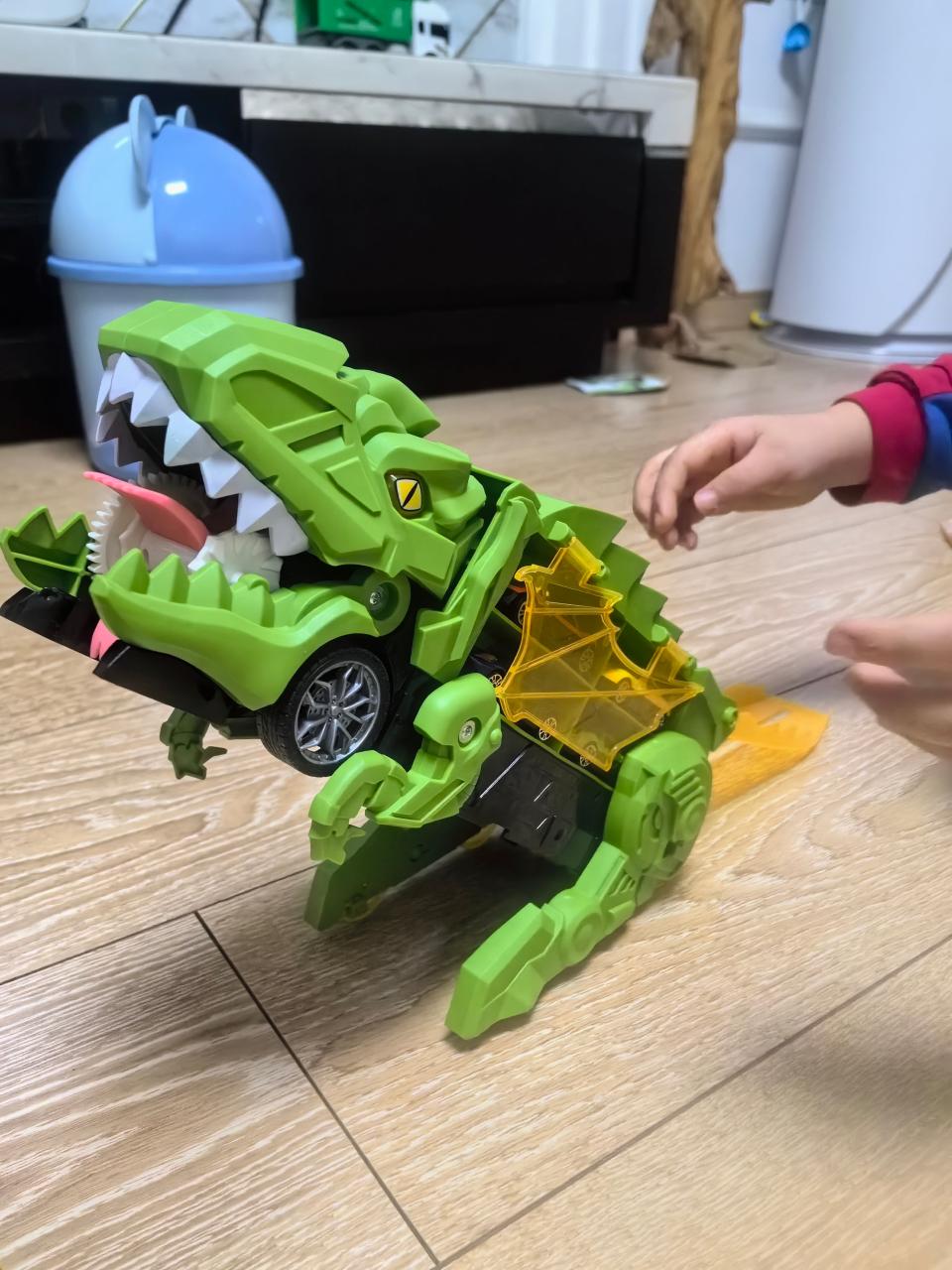 3-in-1 Dino Storage Truck