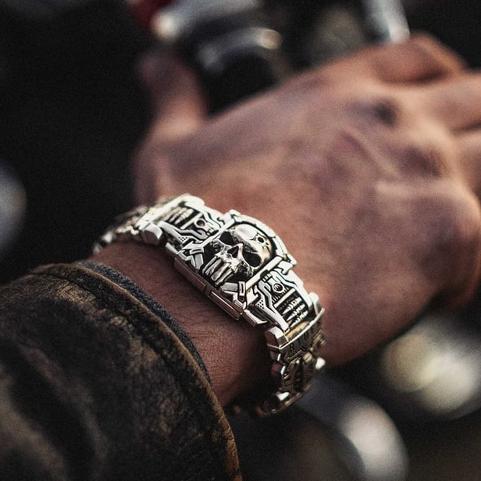 Armed Forces Destiny Stuggle Skull Interlock Silver Bracelet