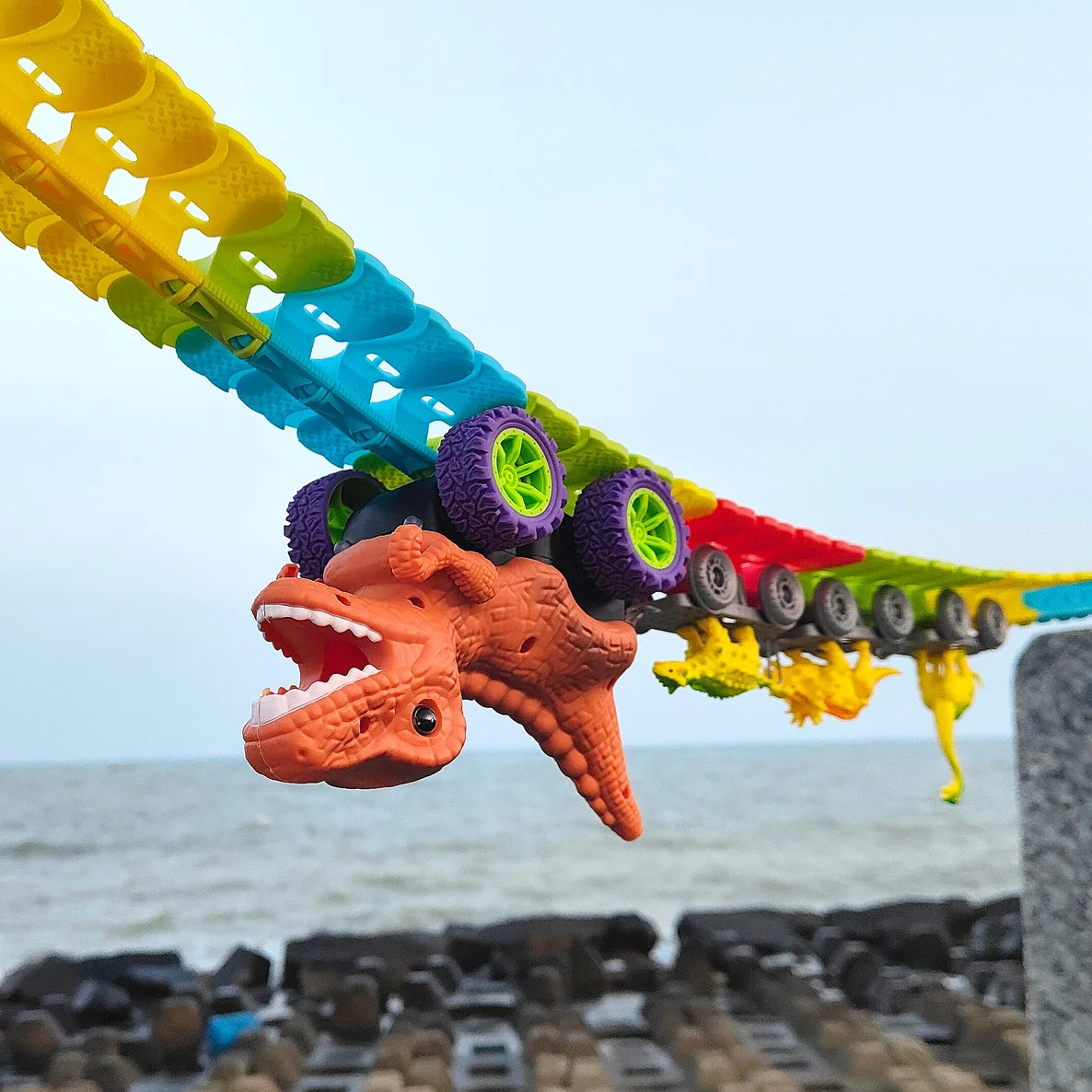 Dinosaur Cars & Racing Tracks
