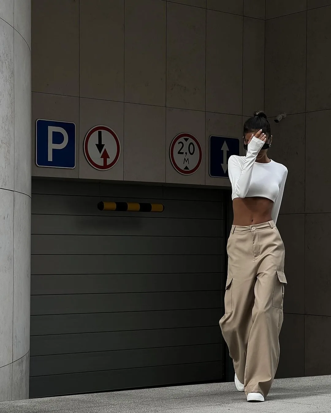 Mid Rise Button Zipper Multiple Pockets Cargo Wide Leg Casual Pants