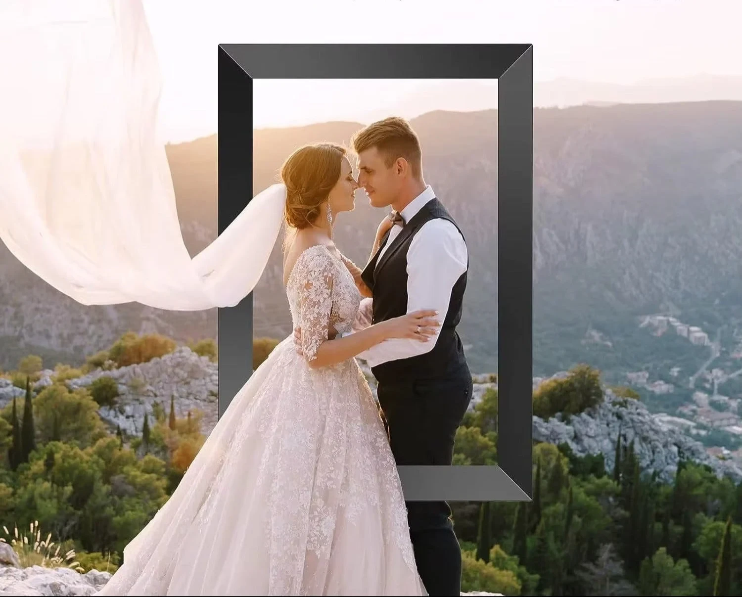 Fotozen Digital Picture Frame