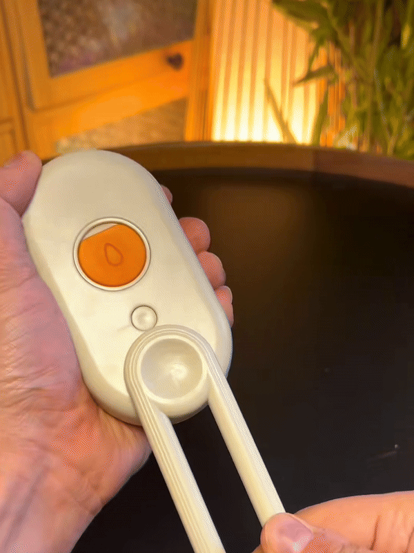 Furry Fresh® - Pet Steam Brush