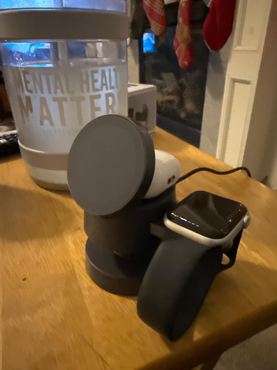 Alpohub® Magdock Pro 4-in-1 Charging Station