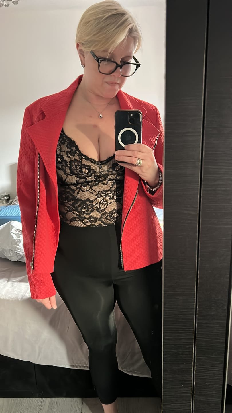 Shapelle™ - Lace Shapewear Bodysuit