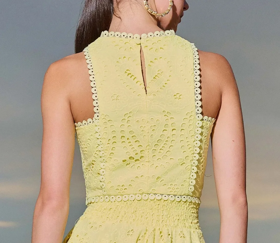 Exquisite Sleeveless Embroidered Hollow Lace Top & Skirt - Moachic