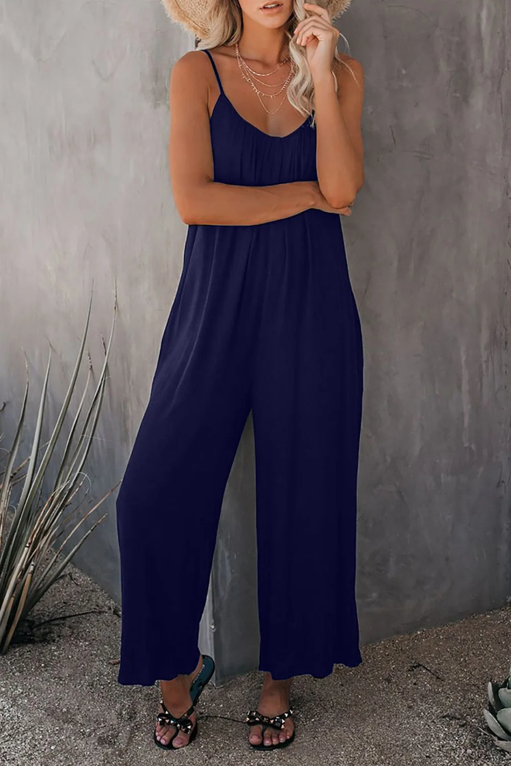 Womens Sleeveless Jumpsuit - V-neck, Pockets, Casual Knit - Moda Me