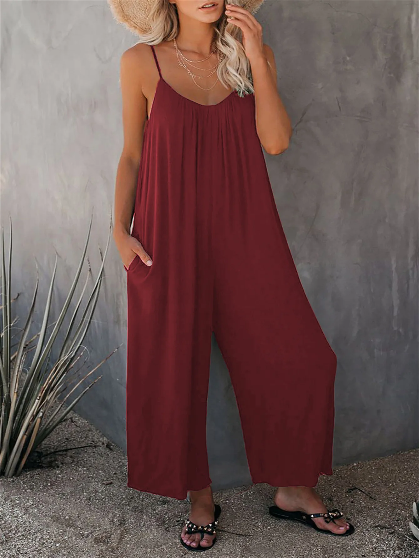 Womens Sleeveless Jumpsuit - V-neck, Pockets, Casual Knit - Moda Me