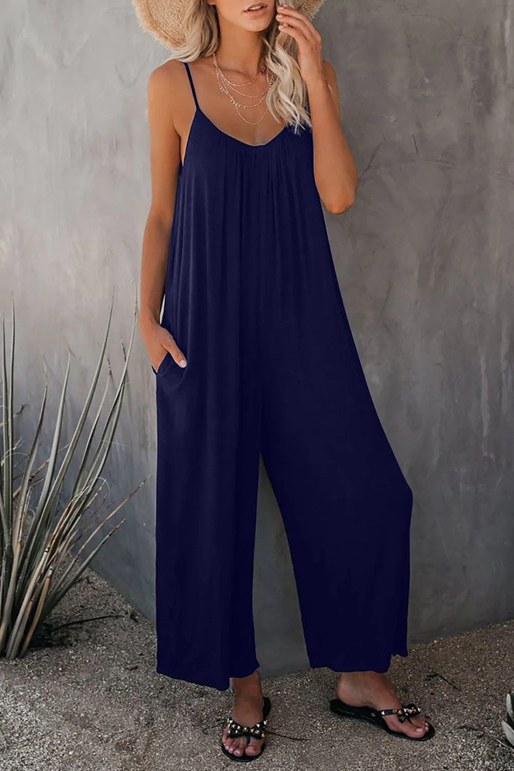 Womens Sleeveless Jumpsuit - V-neck, Pockets, Casual Knit - Moda Me