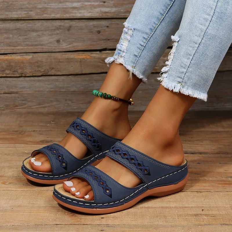 Ladies Cutout Flat Casual Slippers