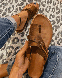 Womens Buckle Leather Flip-flops