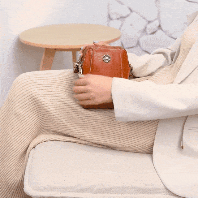 🔥🔥 Promotion Sale 49% Off🔥🔥retro All-match Vertical Cellphone Bag