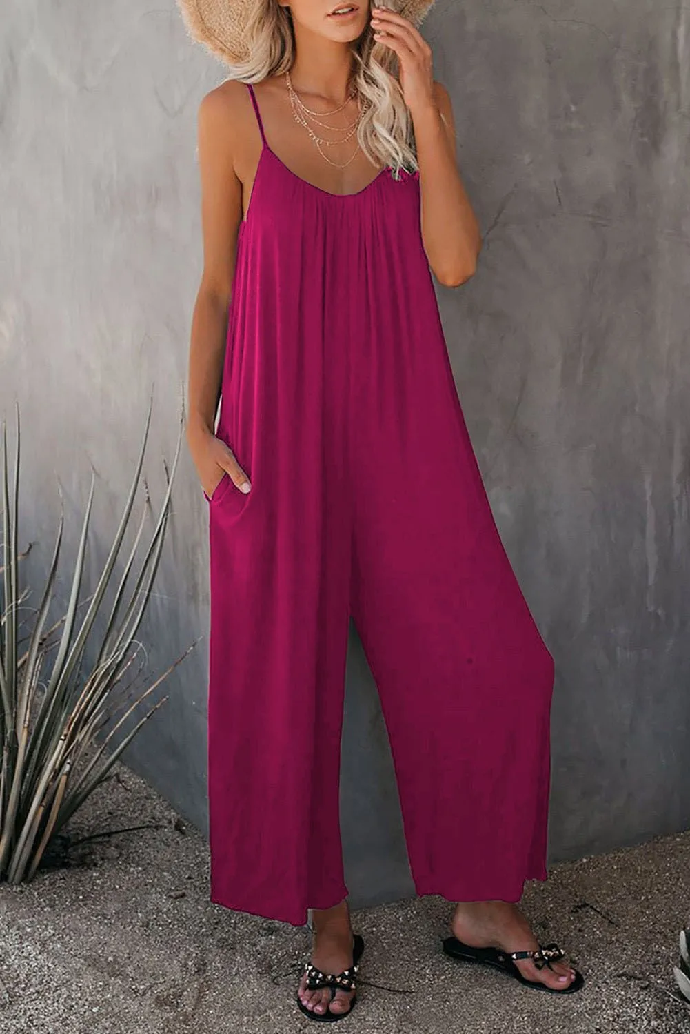 Womens Sleeveless Jumpsuit - V-neck, Pockets, Casual Knit - Moda Me